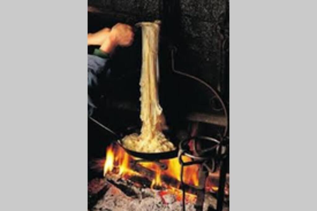 Joli A Murat Proche Du Lioran Cantal * Murat (Cantal)
